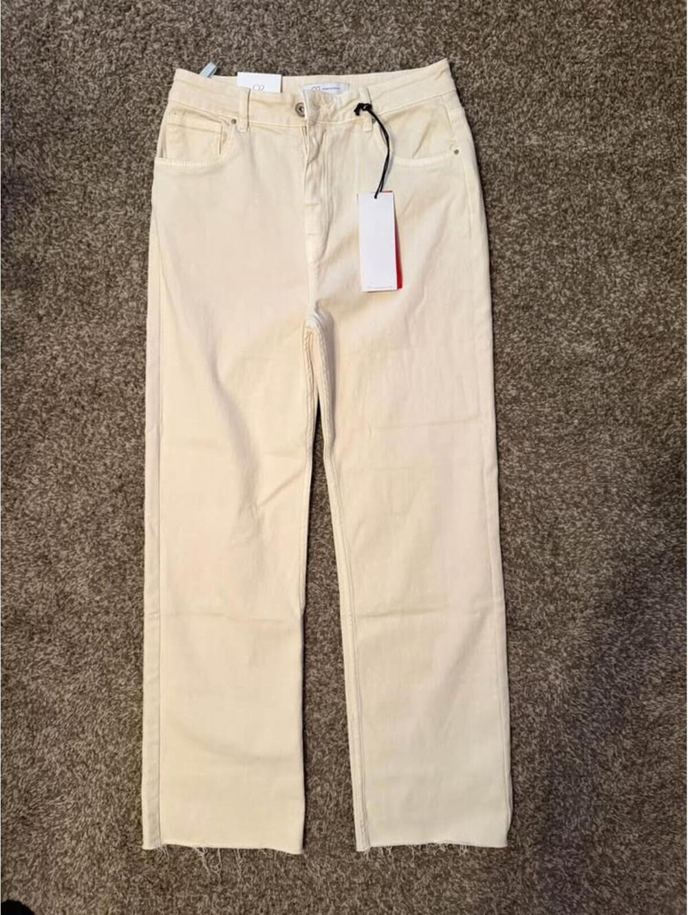 New Q2 High Rise Raw Hem Jeans Women’s Size 28x33